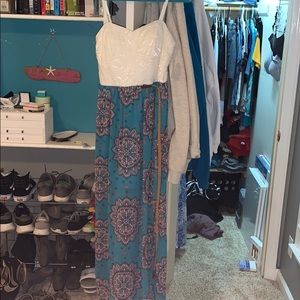 Maxi dress